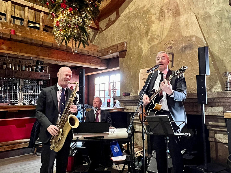 Neulich im Dracula Club St. Moritz Neulich im Dracula Club St. Moritz